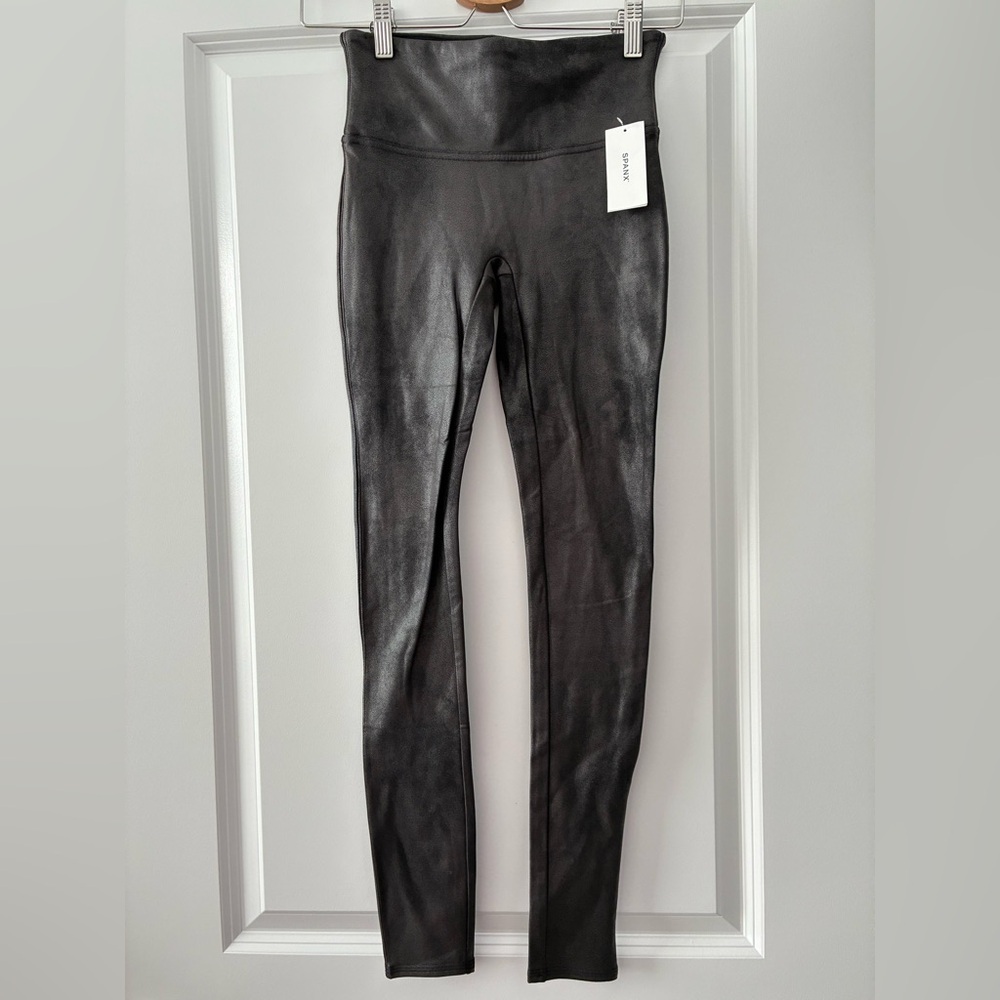 NWT Spanx Size S/P Fleece Lined Faux Leather Leggings - Black